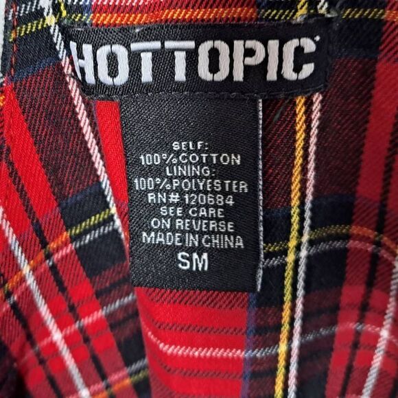 Hot Topic Women's Red Plaid O-Ring Skirtall size Small - Picture 5 of 5